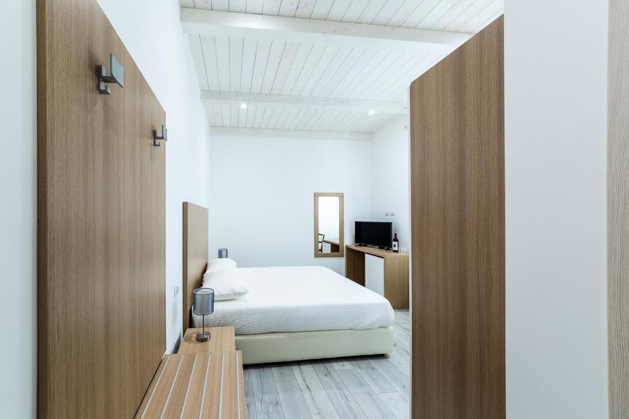 La Promenade Rooms & Suites Olbia Exteriör bild