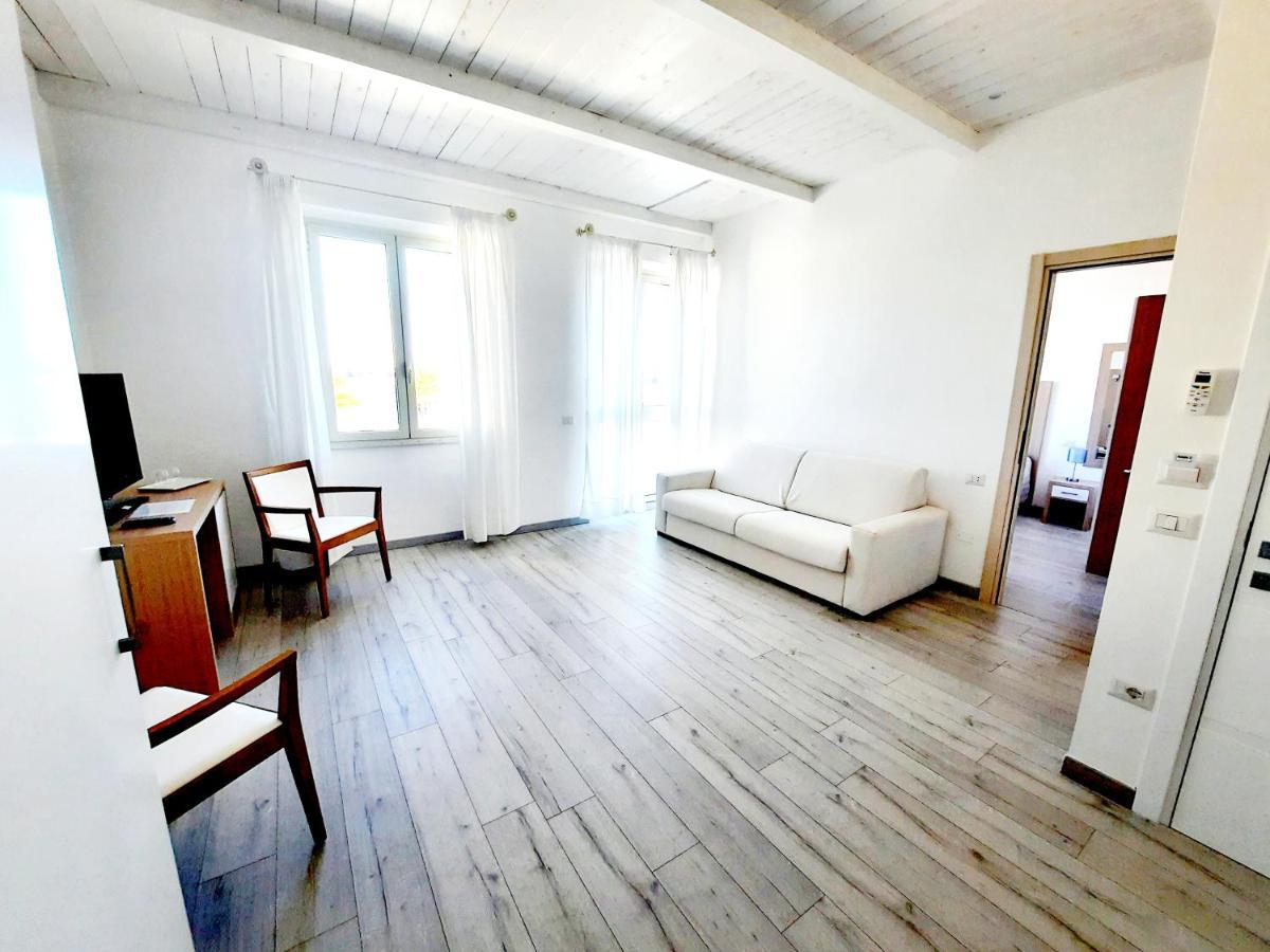 La Promenade Rooms & Suites Olbia Exteriör bild