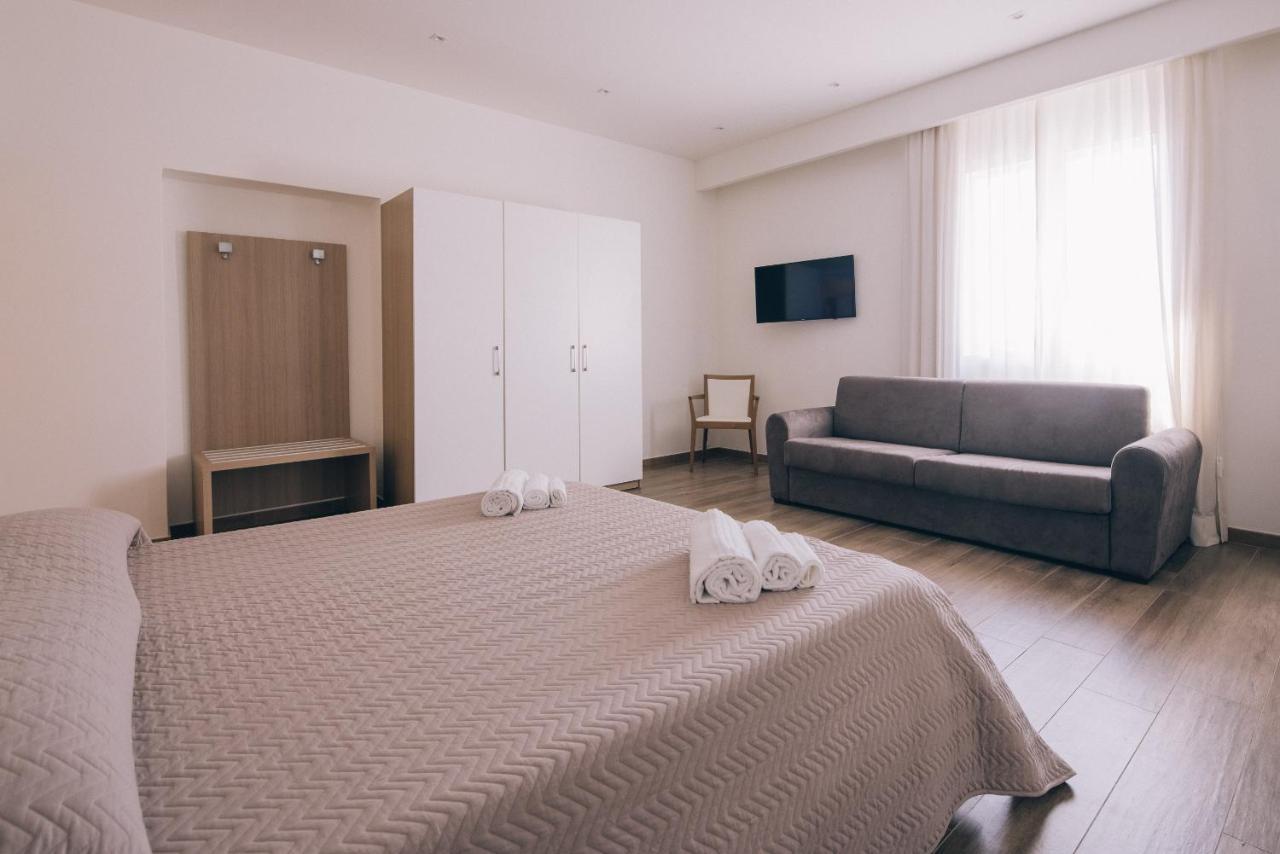 La Promenade Rooms & Suites Olbia Exteriör bild